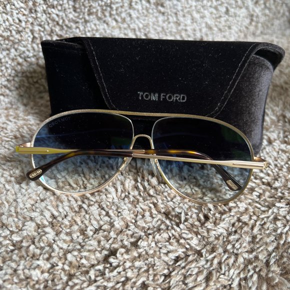 Tom Ford TF450 09B Cliff Unisex - Matte Gunmetal/Gradient Smoke Sunglasses. main image 9